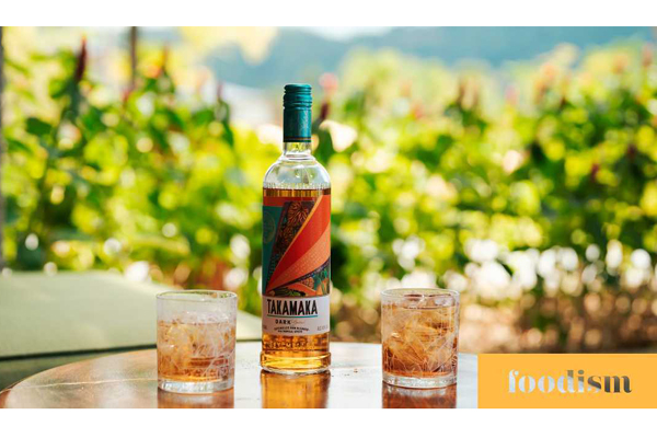 Win Takamaka Rum